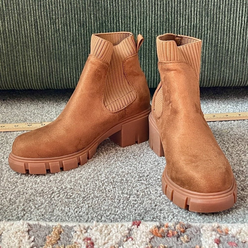 Madden Girl Boots Size 8 Side Up Ankle High Combat Brown Suede Heels Shoes NEW